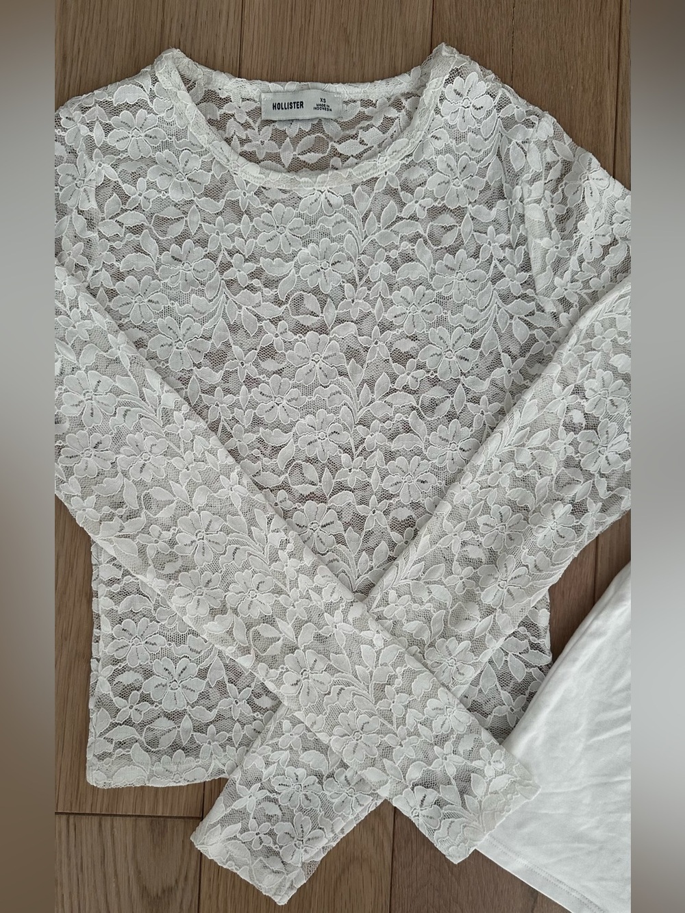 Hollister white lace Y2K long sleeve and tank top